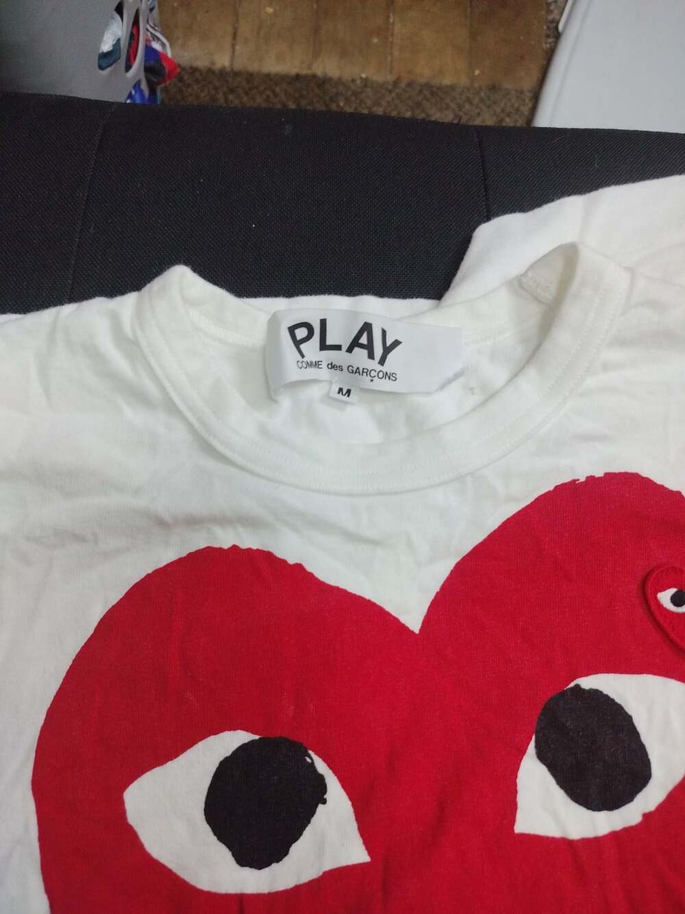 Comme Des Garcons PLAY Big Red Heart T-Shirt White Size M AZ-T026